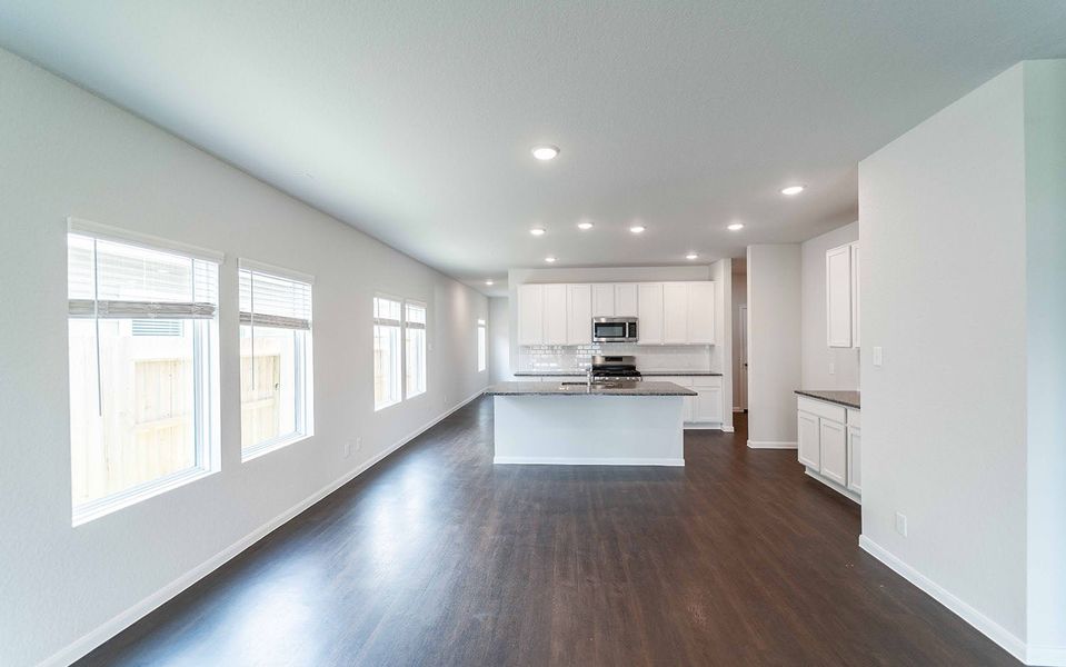 Spacious, unfurnished interior of a new home in Colony at Pinehurst, Pinehurst (Image 20). Spacious, unfurnished interior of a new home in Colony at Pinehurst, Pinehurst (Image 20).