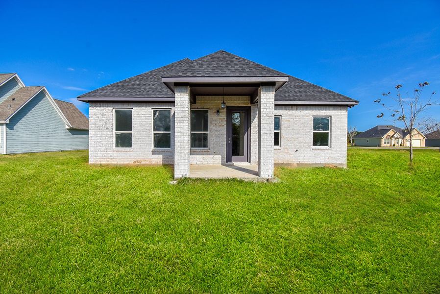 Fabulous Home located on an oversized lot!