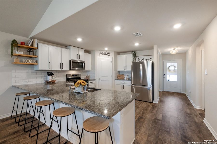 Furnished interior view inside a new home in Avenida, Converse (Image 17). Furnished interior view inside a new home in Avenida, Converse (Image 17).