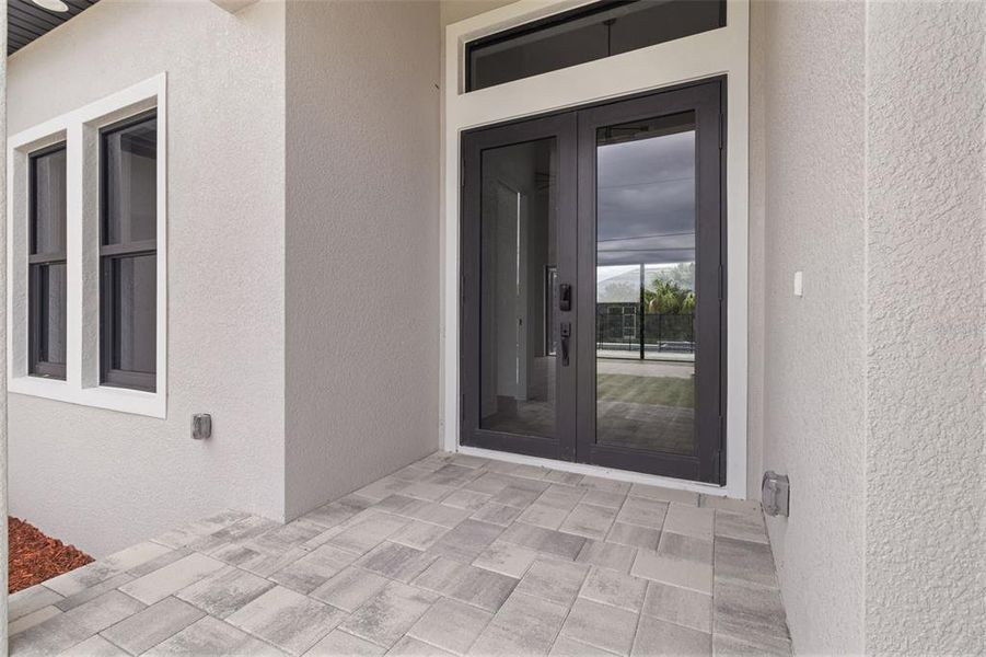 Exterior details and patio area of a home in , Port Charlotte (Image 3).