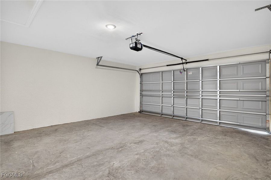 Spacious, unfurnished interior of a new home in Cape Coral, Cape Coral (Image 23). Spacious, unfurnished interior of a new home in Cape Coral, Cape Coral (Image 23).