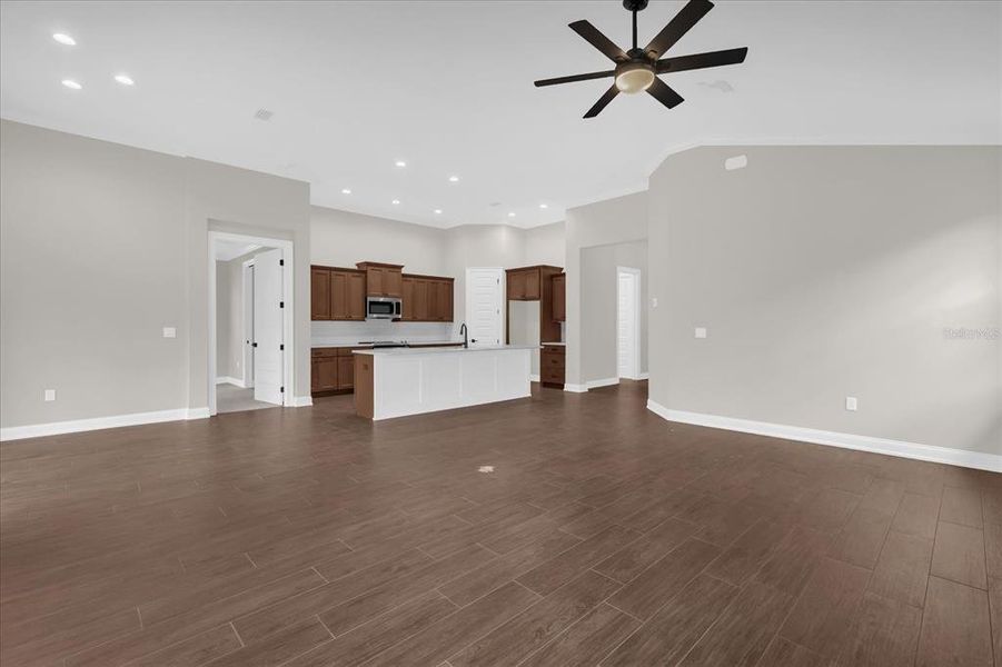 Spacious, unfurnished interior of a new home in Lake James, Lakeland (Image 18). Spacious, unfurnished interior of a new home in Lake James, Lakeland (Image 18).