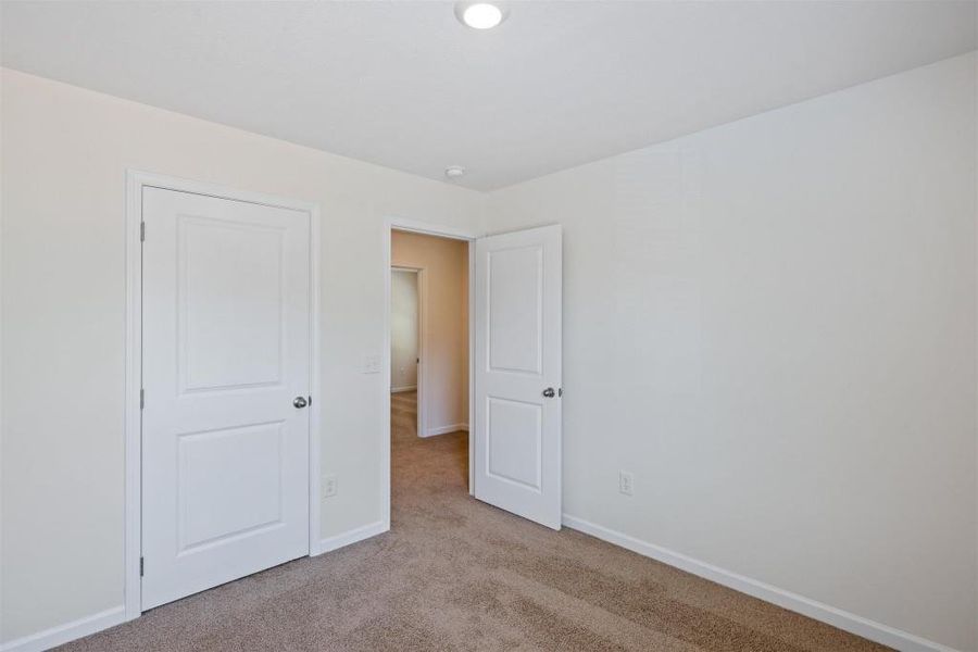 Spacious, unfurnished interior of a new home in Sheffield Highlands, Dallas (Image 18). Spacious, unfurnished interior of a new home in Sheffield Highlands, Dallas (Image 18).