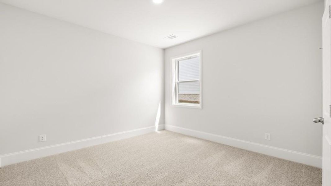 Spacious, unfurnished interior of a new home in Haven Abbey, Cumming (Image 16).