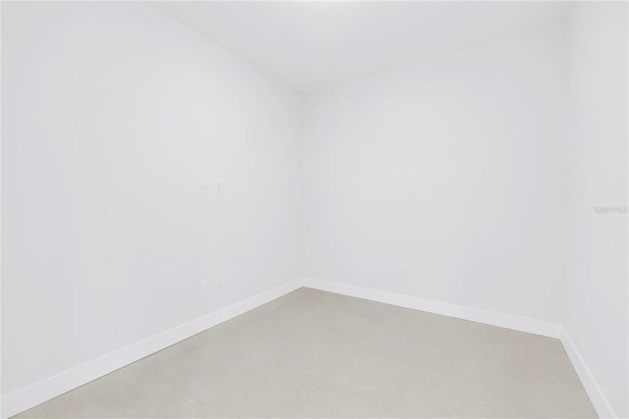 Spacious, unfurnished interior of a new home in , St. Petersburg (Image 25).