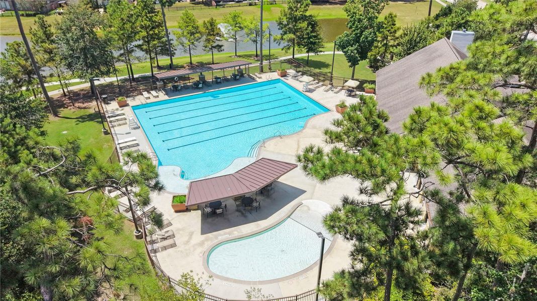 Resort-style living in the Meadows at Imperial Oaks.