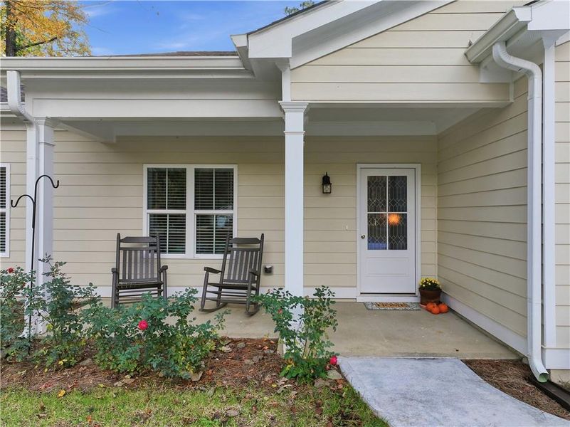 Exterior details and patio area of a home in , Jasper (Image 20).