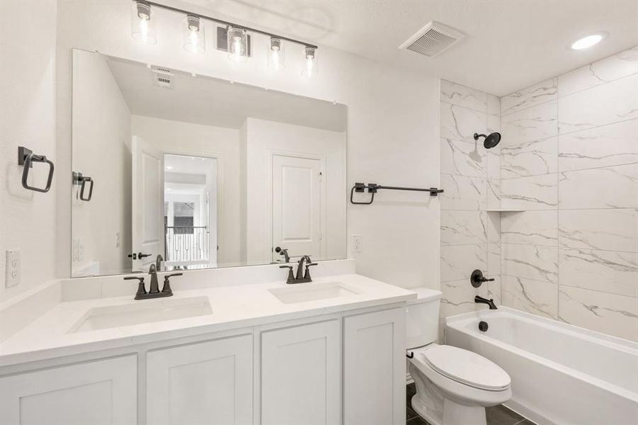 Image 36 of a home in Hampton Park. Image 36 of a home in Hampton Park.