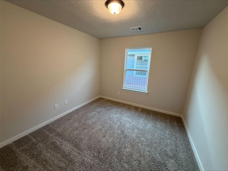 Spacious, unfurnished interior of a new home in Sterling Ridge, Huntsville (Image 18).