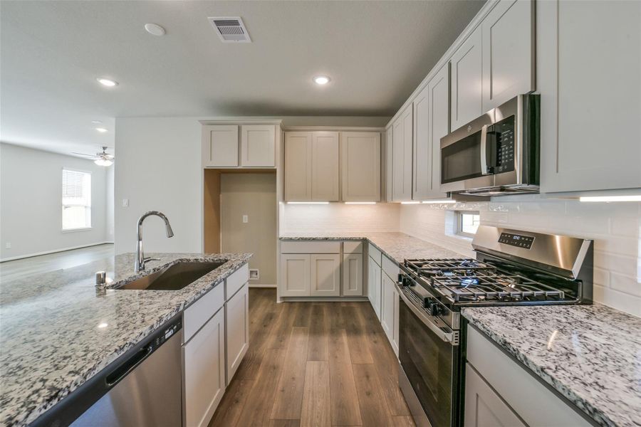Furnished interior view inside a new home in Anderson Lakes, Houston (Image 7).