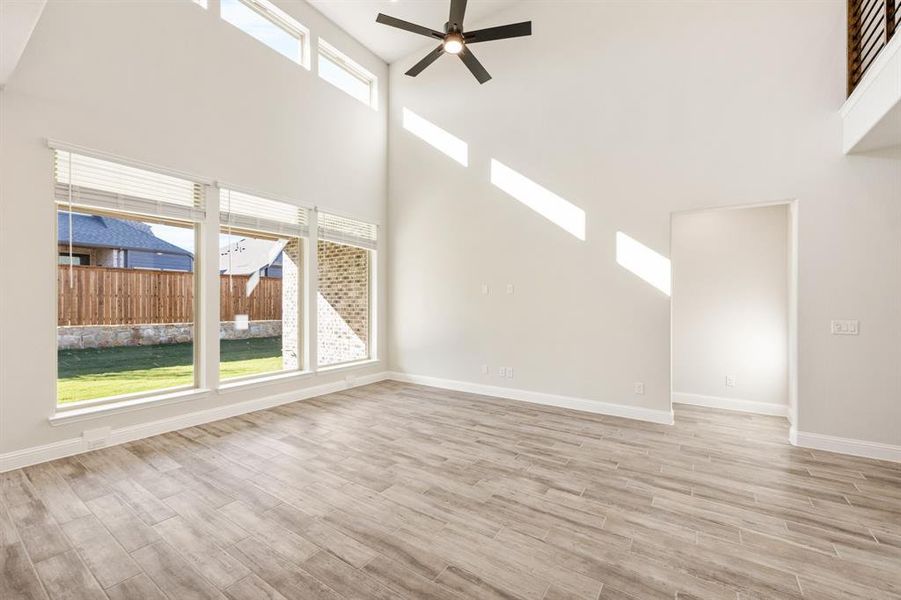 Spacious, unfurnished interior of a new home in Creekview Meadows, Pilot Point (Image 22).