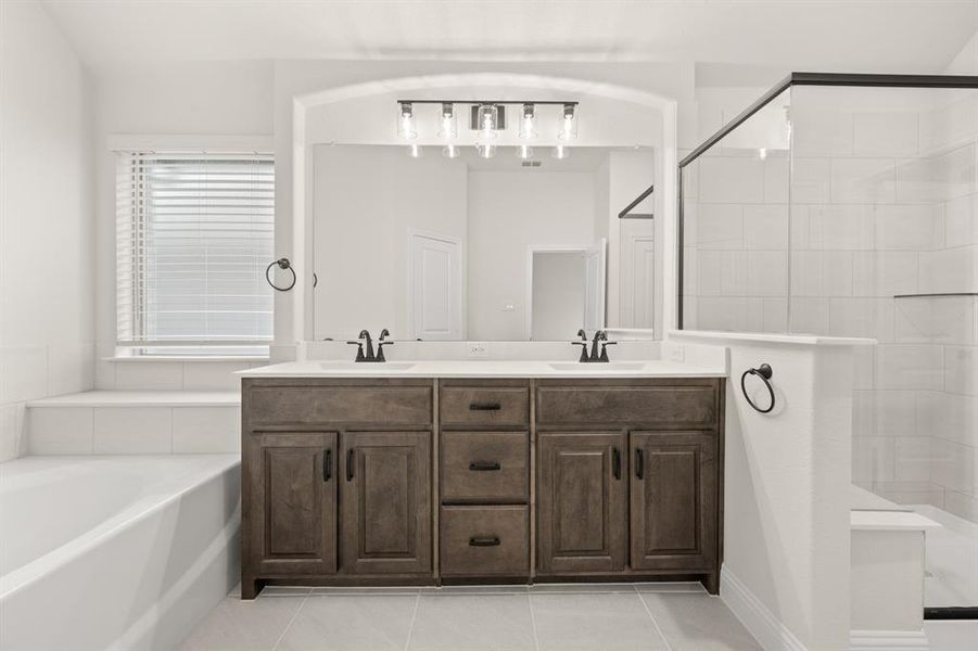 25_318 Bowrider- Primary Suite-5