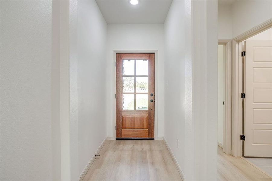 Spacious, unfurnished interior of a new home in , Granbury (Image 22). Spacious, unfurnished interior of a new home in , Granbury (Image 22).