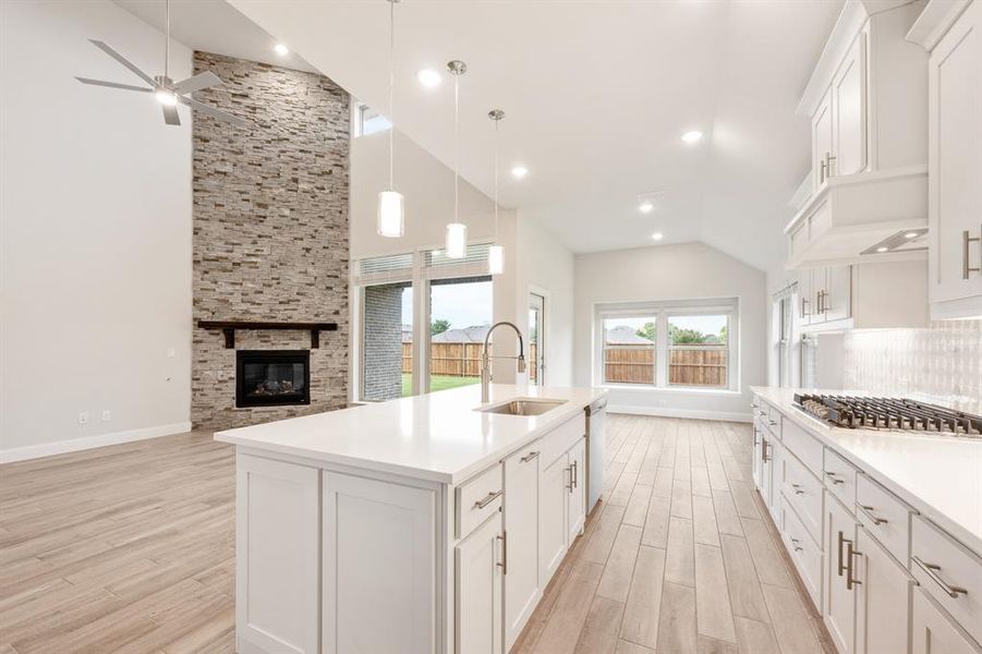 Furnished interior view inside a new home in Terracina, Rockwall (Image 17).