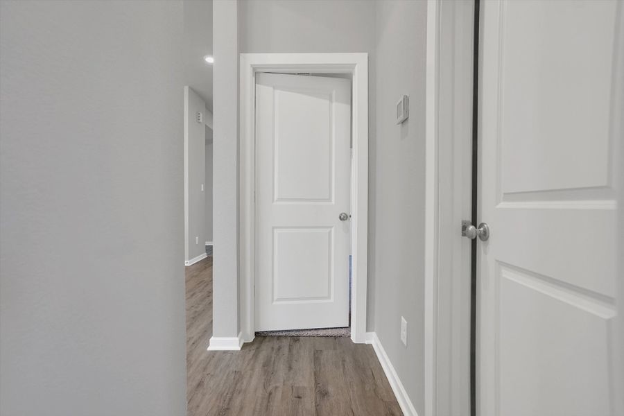 Spacious, unfurnished interior of a new home in Sunterra 50s, Katy (Image 33). Spacious, unfurnished interior of a new home in Sunterra 50s, Katy (Image 33).