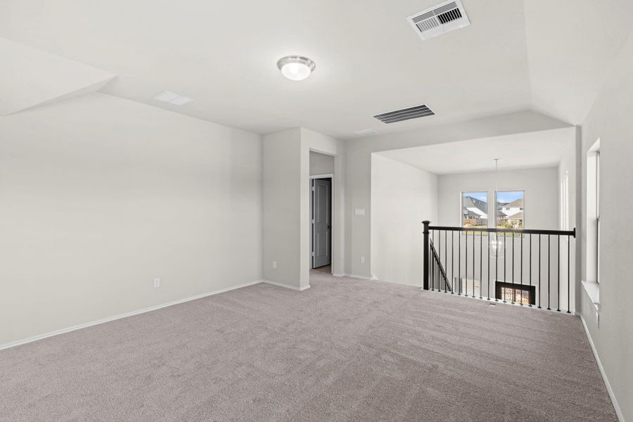 Spacious, unfurnished interior of a new home in Candela, Richmond (Image 27).