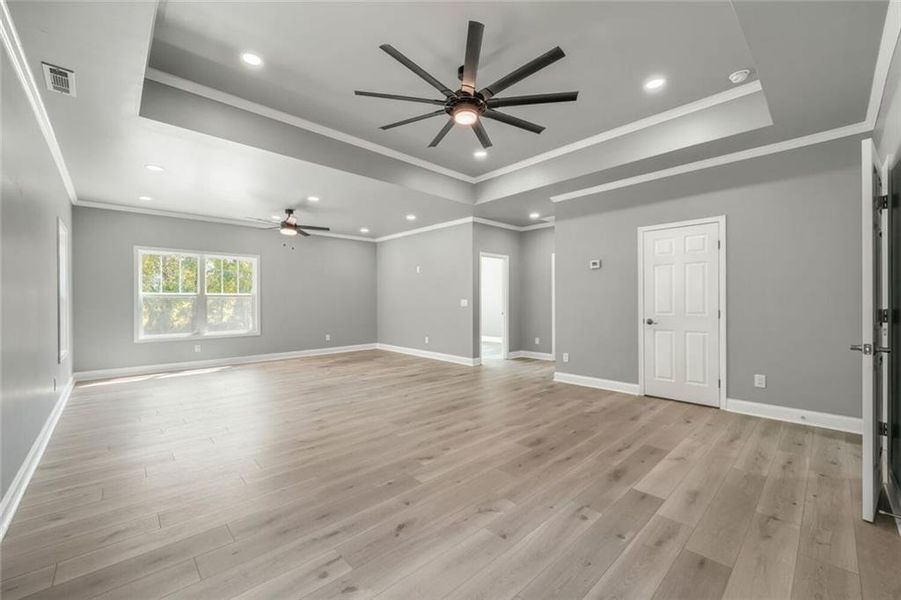 Spacious, unfurnished interior of a new home in , Atlanta (Image 24).