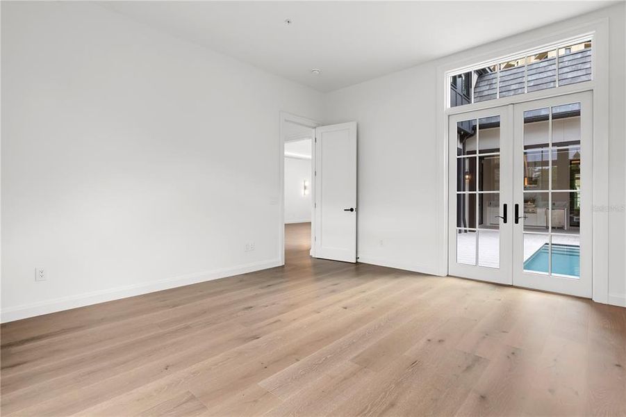 Spacious, unfurnished interior of a new home in , Orlando (Image 48).