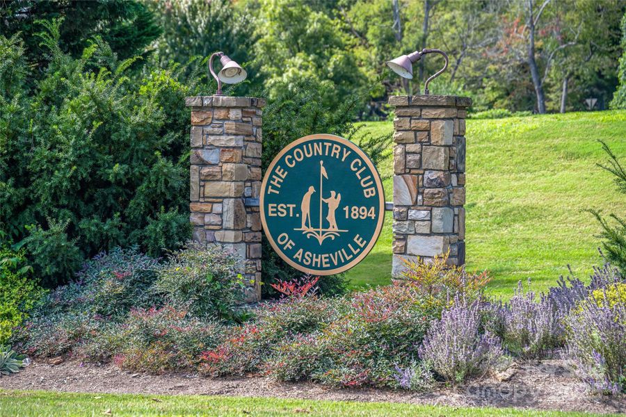 Nearby Country Club of Asheville