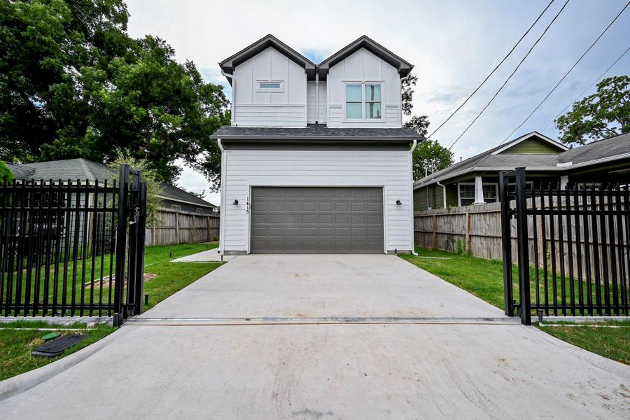 Image 7 of a home in . Image 7 of a home in .
