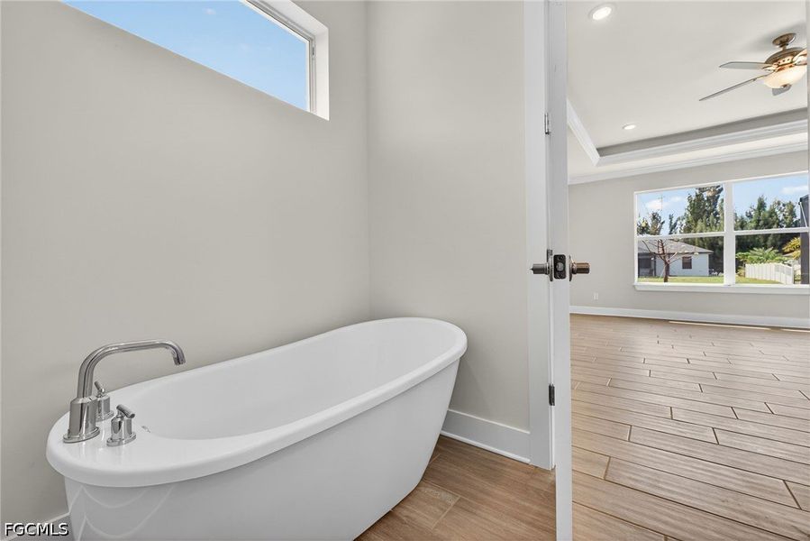 Furnished interior view inside a new home in Cape Coral, Cape Coral (Image 10).