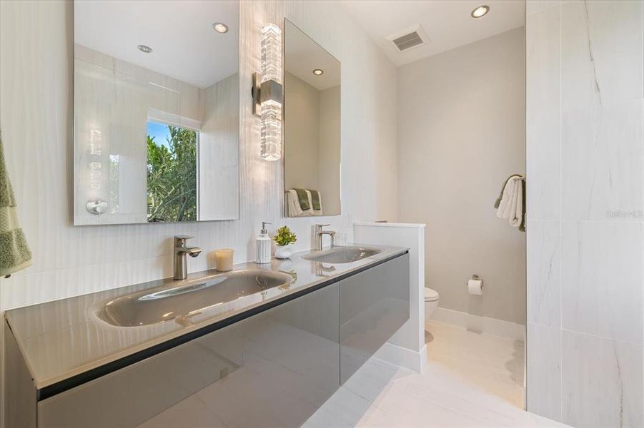 Furnished interior view inside a new home in , Longboat Key (Image 62).