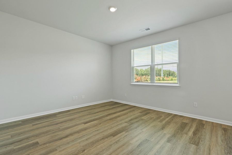 Spacious, unfurnished interior of a new home in , Manning (Image 13).