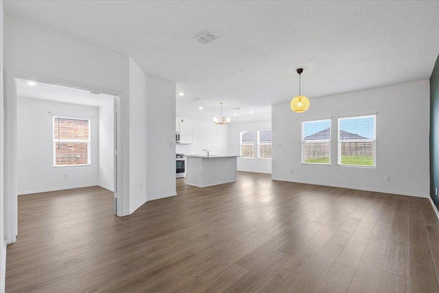 Spacious, unfurnished interior of a new home in Waterstone, Kyle (Image 28).