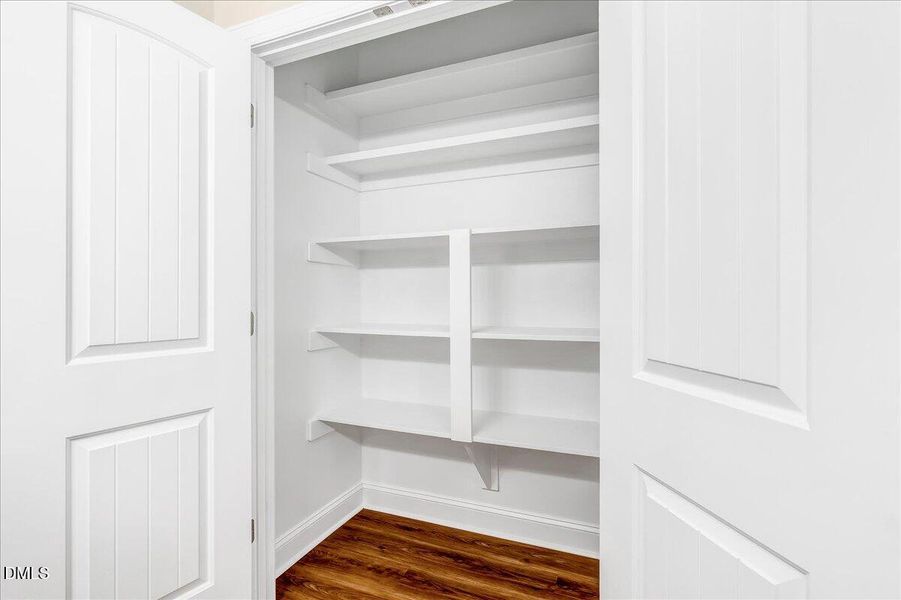 125 Davis St Closet 125 Davis St Closet