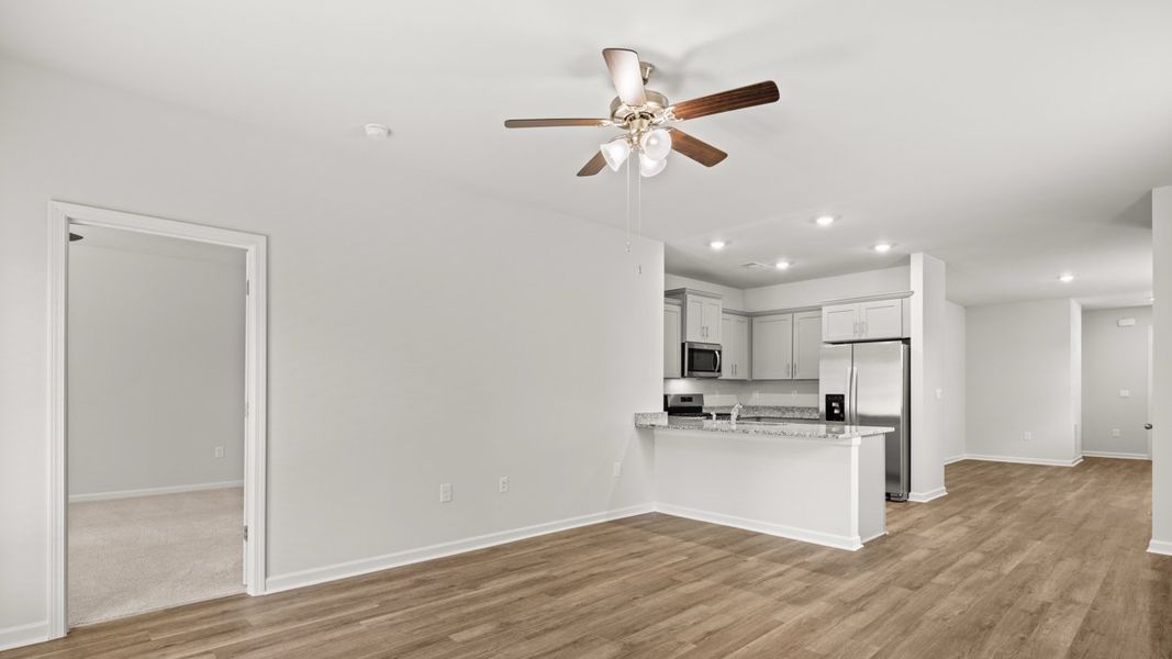 Spacious, unfurnished interior of a new home in Captain's Corner, Grovetown (Image 15).