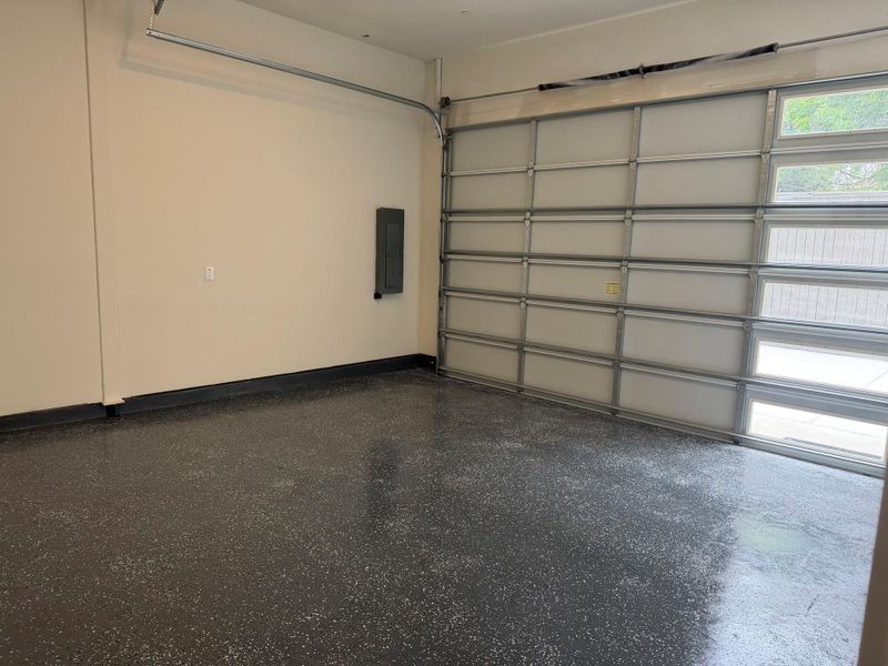 Spacious, unfurnished interior of a new home in , Houston (Image 24).