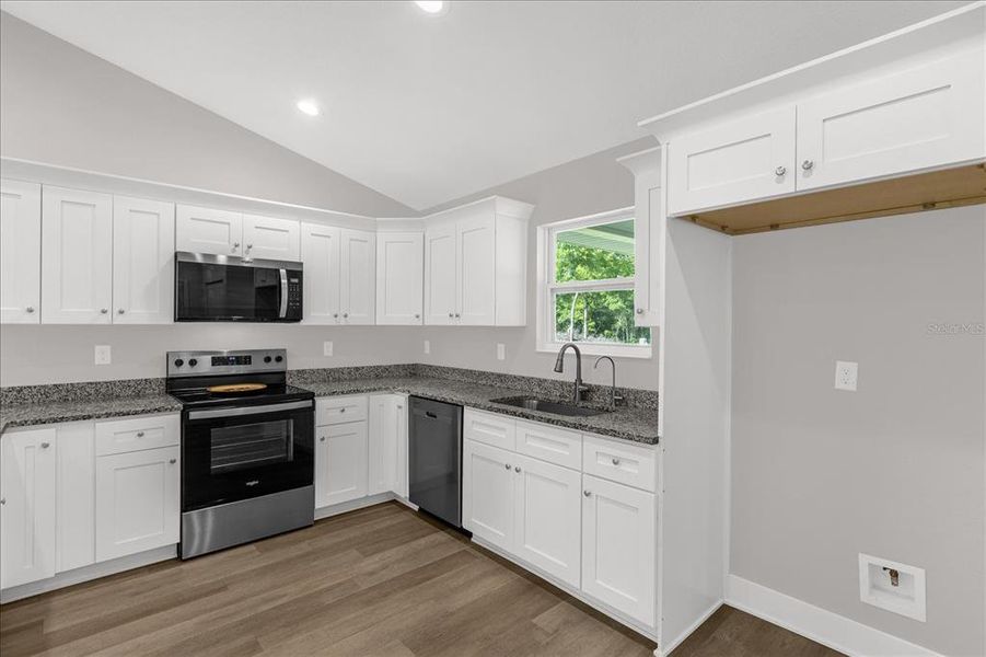 Furnished interior view inside a new home in , Dunnellon (Image 8).