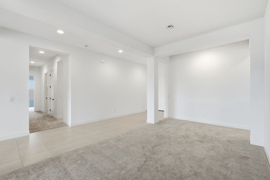 Spacious, unfurnished interior of a new home in Aloravita South, Peoria (Image 21).