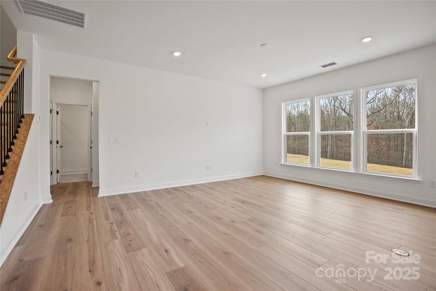 Spacious, unfurnished interior of a new home in Forest Creek, Waxhaw (Image 21).