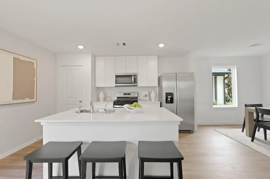 Furnished interior view inside a new home in Silverthorne, Conroe (Image 13).