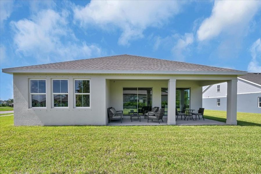 Exterior details and patio area of a home in Lost Tree Preserve, Vero Beach (Image 2).