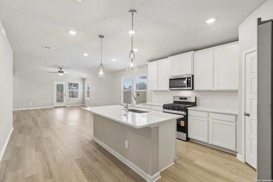 Furnished interior view inside a new home in Thomas Pond, San Antonio (Image 10).
