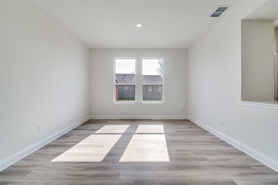 Spacious, unfurnished interior of a new home in Heartland, Crandall (Image 28).