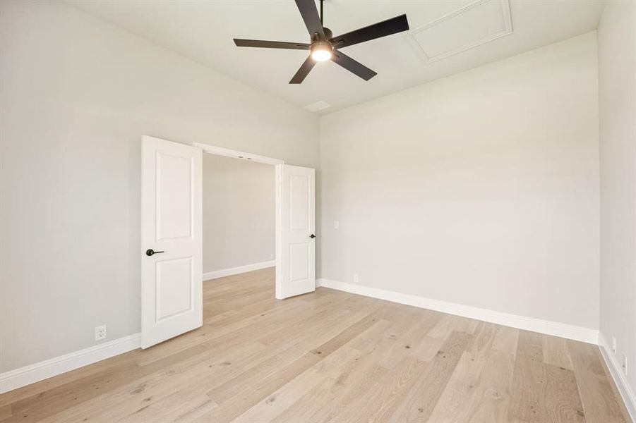 Spacious, unfurnished interior of a new home in Somerset Classic 70s & 80s, Mansfield (Image 24).