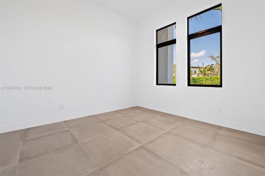 Spacious, unfurnished interior of a new home in , Davie (Image 29).