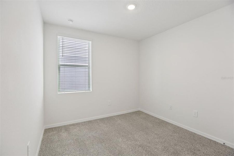 Spacious, unfurnished interior of a new home in Springs at Lake Alfred - Classic Series, Lake Alfred (Image 34).