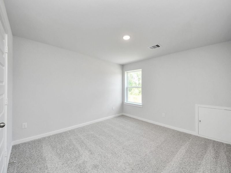 Spacious, unfurnished interior of a new home in Liberty Estates, Cleveland (Image 34).