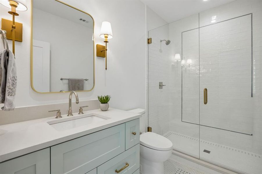Furnished interior view inside a new home in , Dallas (Image 9).