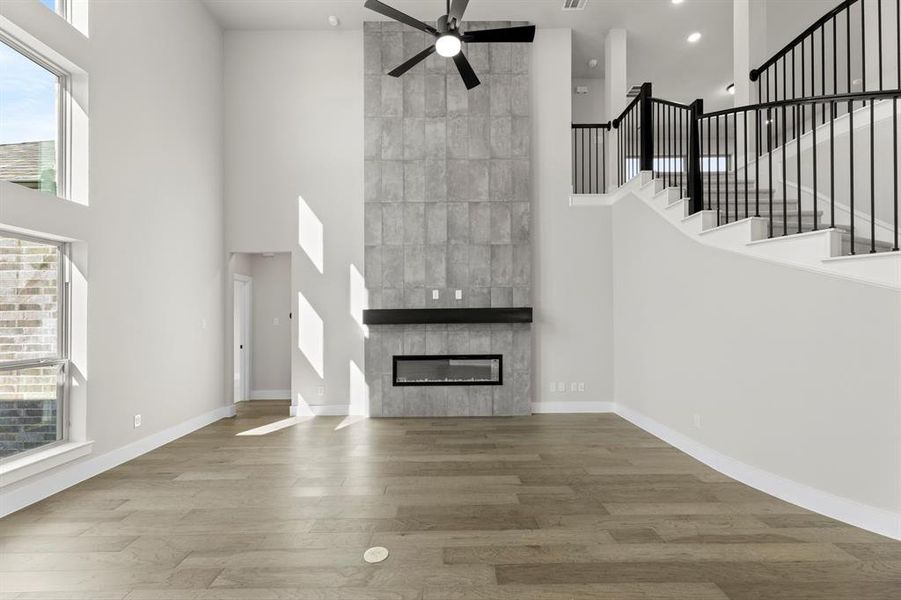 07. 2413 Haley - Family (2) 07. 2413 Haley - Family (2)