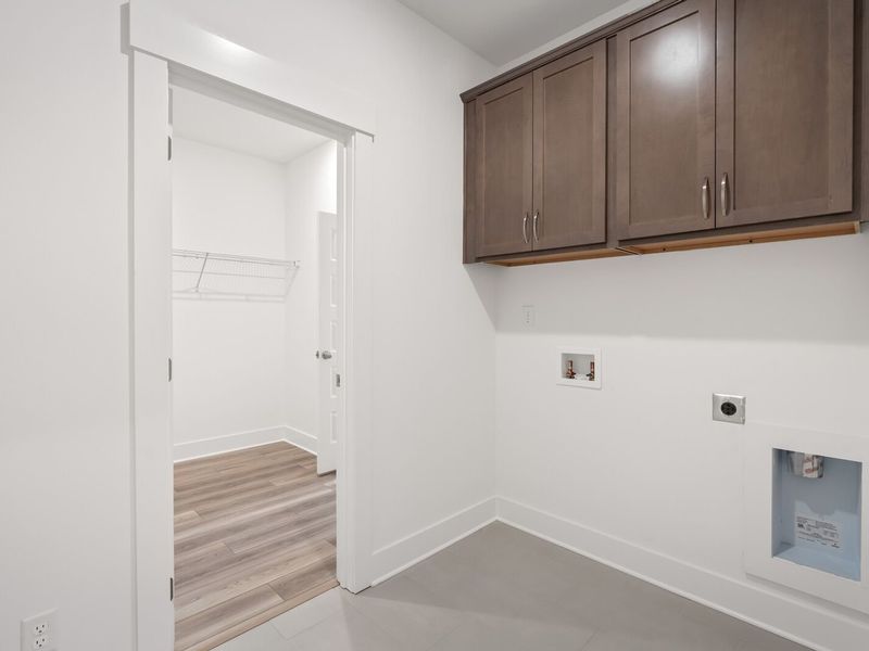 Spacious, unfurnished interior of a new home in Benders Cove, Mount Juliet (Image 32).