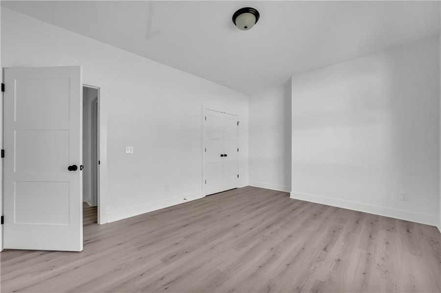 Spacious, unfurnished interior of a new home in , Lavonia (Image 23).