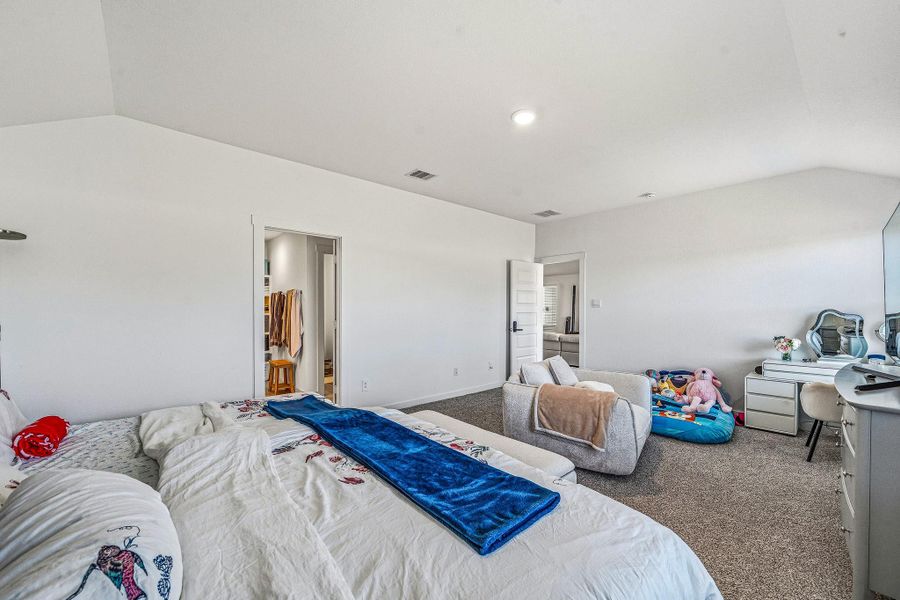 Furnished interior view inside a new home in , Fulshear (Image 12).