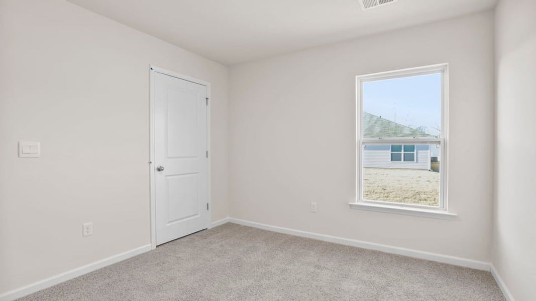Spacious, unfurnished interior of a new home in Cascade Point, Seneca (Image 22).