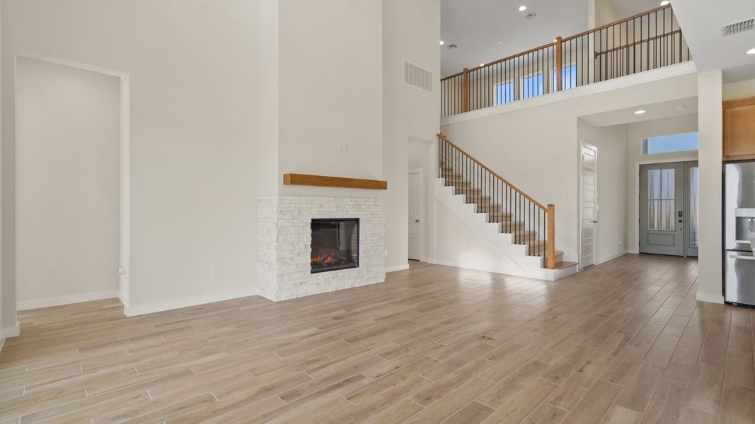 Spacious, unfurnished interior of a new home in Turnleaf, Punta Gorda (Image 15). Spacious, unfurnished interior of a new home in Turnleaf, Punta Gorda (Image 15).