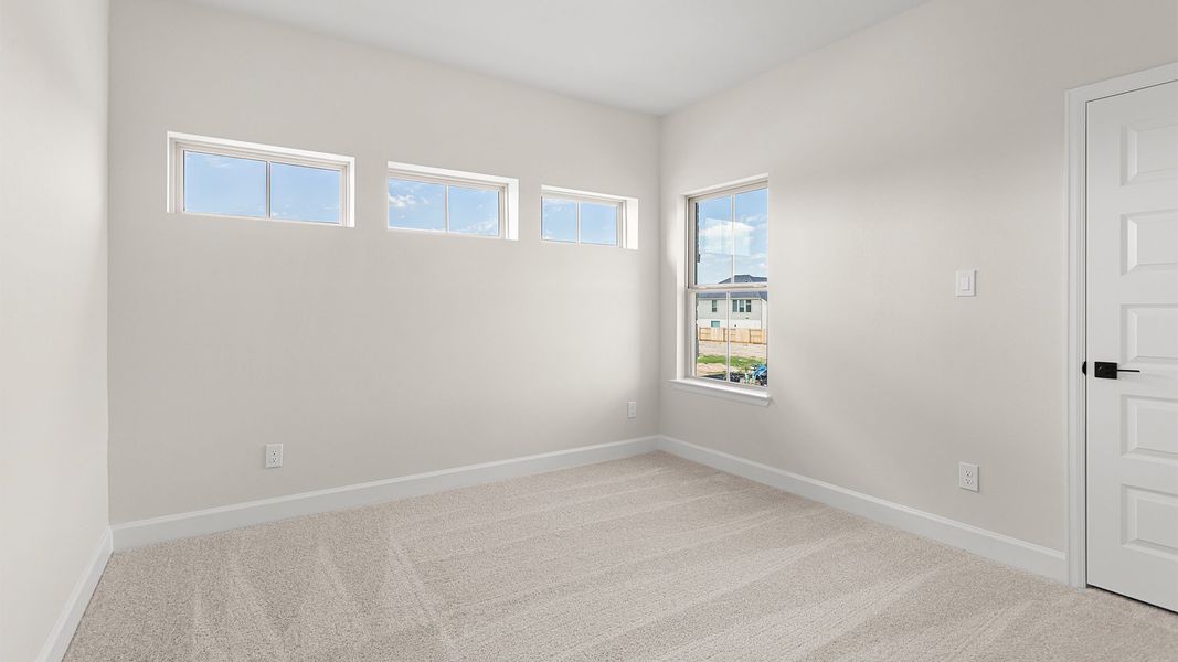 Spacious, unfurnished interior of a new home in Cross Creek West, Fulshear (Image 16).